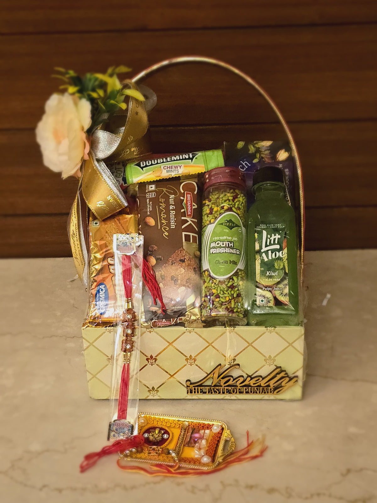 Novelty Sweets Deluxe Treat Basket